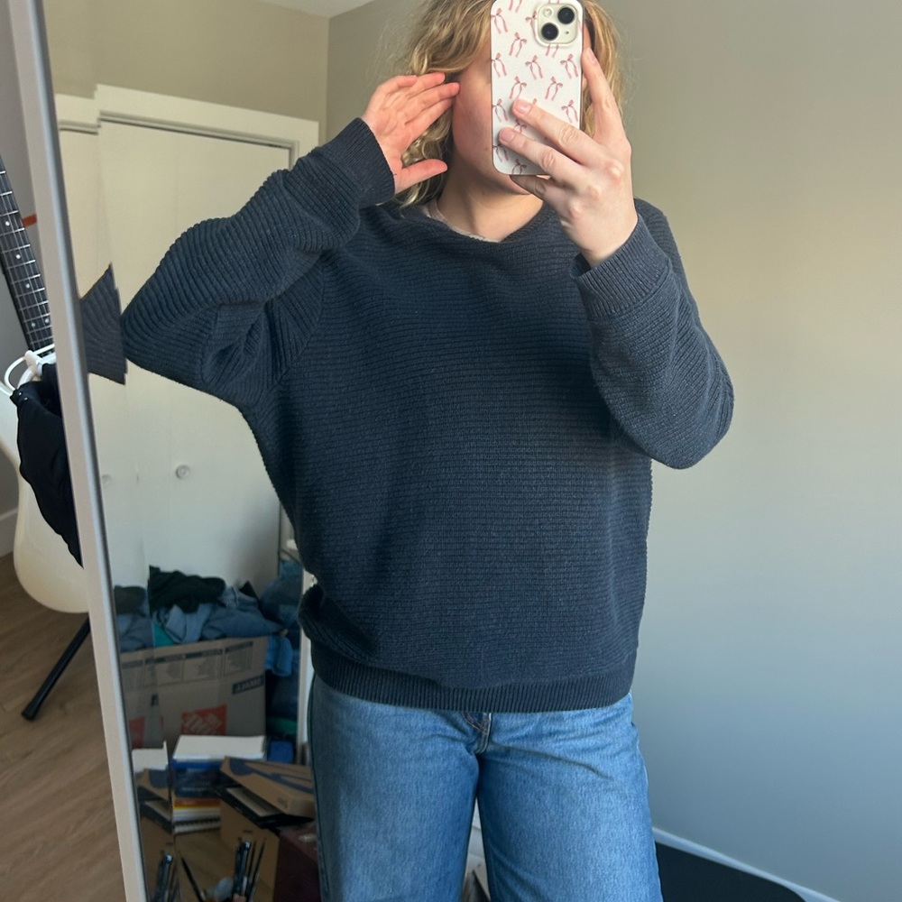 H&M Navy Blue Ribbed Sweater - Picture 3 of 4